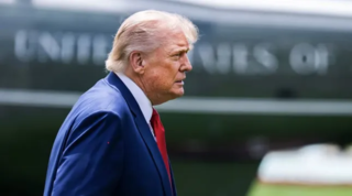 Tổng thống Mỹ Trump mắc kẹt trong những phép tính rối rắm với Iran