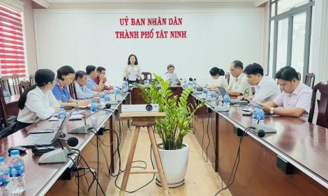 Ban Pháp chế HĐND Thành phố thẩm tra các báo cáo trình kỳ họp thứ 17 HĐND Thành phố