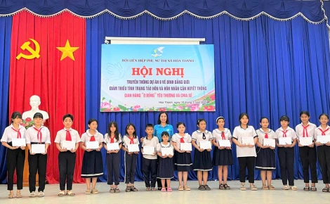 Phụ nữ Tây Ninh học và làm theo Bác bằng những việc làm cụ thể, thiết thực