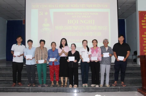 Tăng cường năng lực tiếp cận pháp luật cho người dân