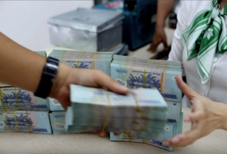 Được phép dùng hàng loạt quỹ để chi chế độ cho cán bộ nghỉ hưu sớm