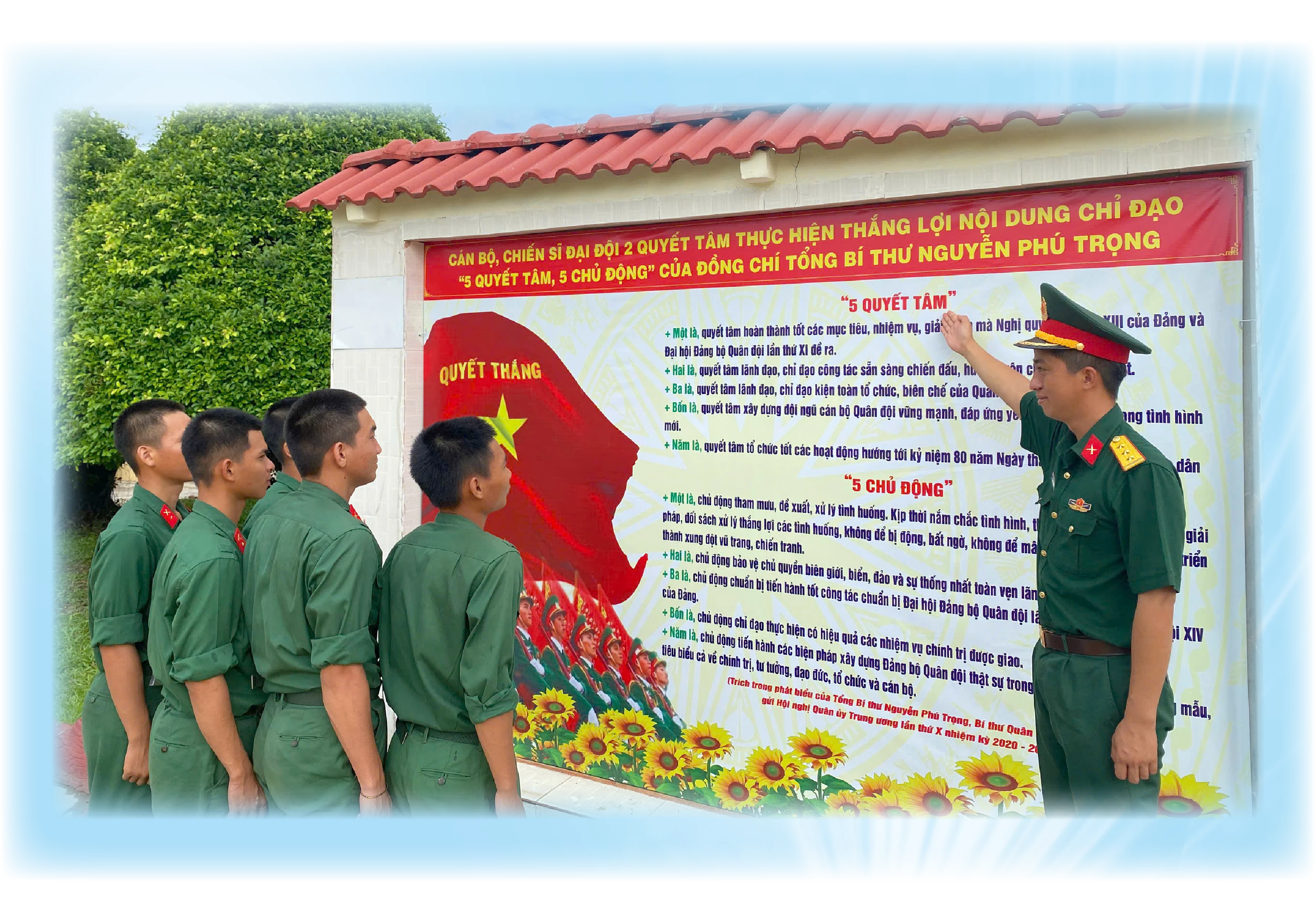 Cán bộ, chiến sĩ xem nội dung chỉ đạo “5 quyết tâm, 5 chủ động” của cố Tổng Bí thư Nguyễn Phú Trọng.