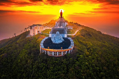 Hành trình trên mây: Trải nghiệm cáp treo Núi Bà Đen tuyệt đẹp