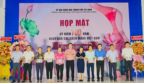 “Phóng viên cơ sở”: Cánh tay nối dài của cơ quan báo chí
