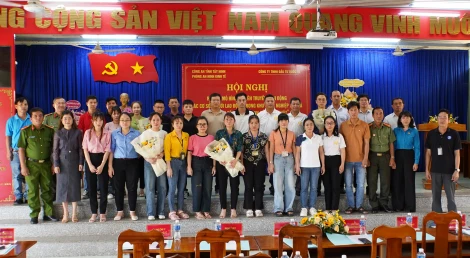 Ra mắt mô hình “Tuyên truyền, vận động các cơ sở, người lao động trong Khu công nghiệp Chà Là chấp hành tốt các quy định pháp luật”