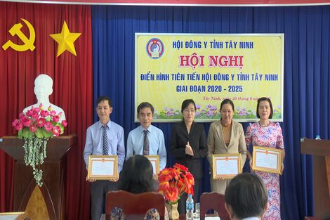 Hội nghị điển hình tiên tiến Hội Đông y giai đoạn 2020-2025
