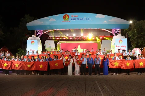 Hội đồng Đội Trung ương: Bế mạc Hội trại huấn luyện Kim Đồng và trao Giải thưởng Cánh én hồng cho 80 cán bộ phụ trách Đội tiêu biểu
