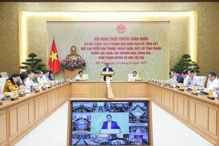 Số vụ hàng giả bị bắt giữ tăng 80%, hơn 5.500 cửa hàng đóng cửa trong tháng cao điểm truy quét