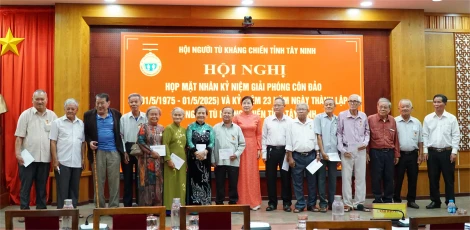 Họp mặt kỷ niệm 23 năm thành lập Hội Người tù kháng chiến tỉnh