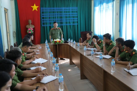 Kiểm tra Công an xã Long Thuận về công tác vận hành bộ máy nhân sự mới