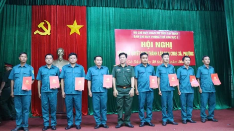 Bộ Chỉ huy Quân sự tỉnh công bố quyết định thành lập Ban Chỉ huy Quân sự xã, phường
