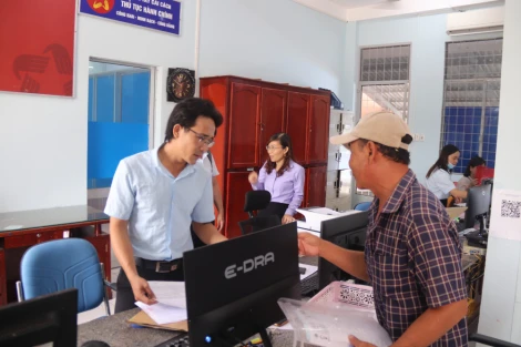 Kiểm tra công tác vận hành chính quyền địa phương 2 cấp tại xã Tân Hưng, Vĩnh Châu và Vĩnh Thạnh