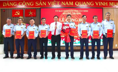 Sở Công Thương tỉnh Tây Ninh công bố các quyết định về công tác cán bộ