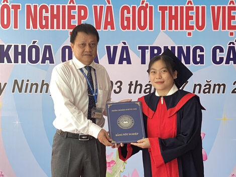 Hơn 450 học sinh, sinh viên tốt nghiệp cao đẳng và trung cấp nghề năm 2025