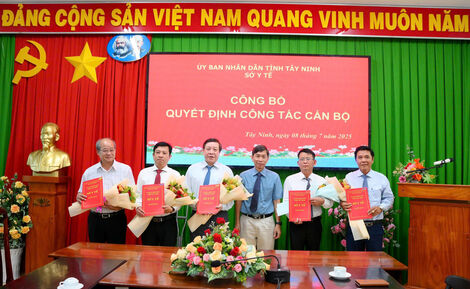 Sở Y tế tỉnh Tây Ninh công bố quyết định công tác cán bộ