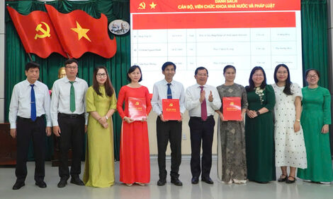 Trường Chính trị tỉnh Tây Ninh công bố quyết định về công tác tổ chức, cán bộ