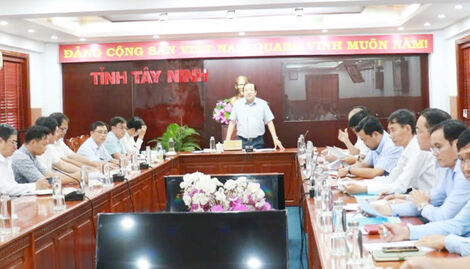 Phó Chủ tịch UBND tỉnh - Nguyễn Minh Lâm làm việc với Trung tâm Phát triển Quỹ đất tỉnh