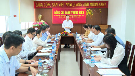Lãnh đạo UBND tỉnh làm việc với Sở Dân tộc và Tôn giáo