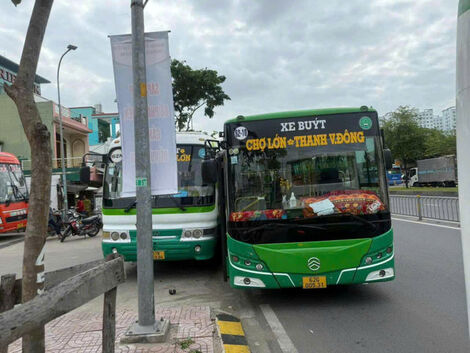 Tăng cường kiểm tra, xử lý nghiêm xe buýt phóng nhanh, vượt ẩu, ép nhau tranh giành khách