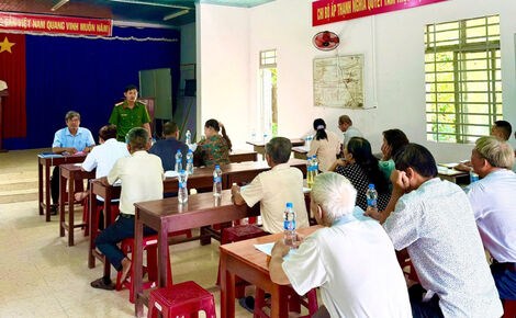 Xã Tân Châu tuyên truyền phòng ngừa tội phạm, bảo đảm an ninh, trật tự