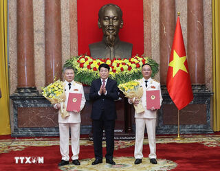 Hai Thứ trưởng Bộ Công an được thăng hàm Thượng tướng