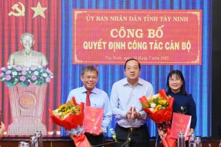 UBND tỉnh Tây Ninh công bố các quyết định công tác cán bộ
