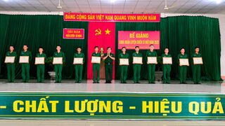 Bộ đội Biên phòng tỉnh Tây Ninh: Bế giảng khóa huấn luyện chiến sĩ mới năm 2025