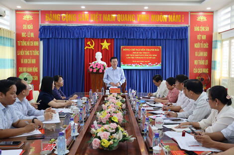 Phó Bí thư Tỉnh ủy yêu cầu xã Mỹ Lộc chuẩn bị chu đáo cho Đại hội Đảng bộ xã