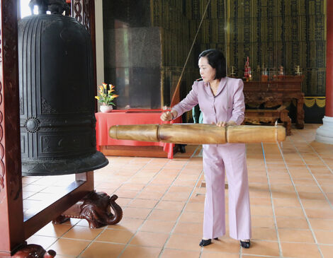 Phó Chủ tịch Quốc hội Nguyễn Thị Thanh thăm và làm việc với Đồn Biên phòng Long Khốt