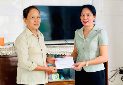 Lãnh đạo phường Tân Ninh thăm gia đình chính sách, người có công