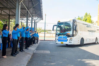 Mùa nối những bàn tay