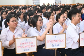 Trại hè Phương Nam: Sân chơi bổ ích cho giáo viên và học sinh