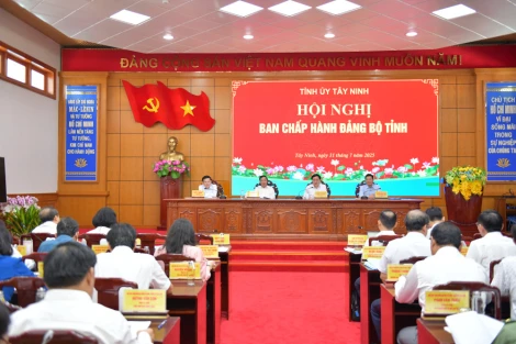 Tập trung hoàn chỉnh văn kiện trình Đại hội đại biểu Đảng bộ tỉnh nhiệm kỳ 2025-2030