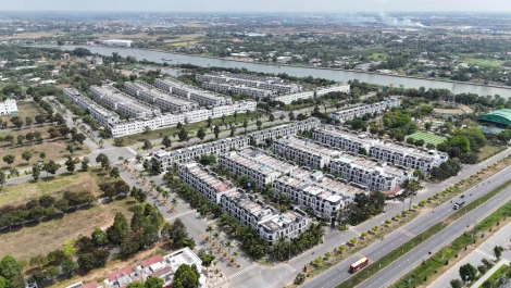 Phường Long An, tỉnh Tây Ninh đang khẩn trương hoàn thiện những phần việc cuối cùng, sẵn sàng cho Đại hội đại biểu Đảng bộ phường lần thứ I, nhiệm kỳ 2025-2030. Đây là sự kiện chính trị đặc biệt quan trọng, định hướng mục tiêu, nhiệm vụ, giải pháp phát triển toàn diện, bền vững cho phường trong giai đoạn mới.