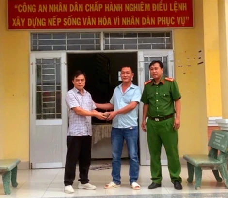 Người đàn ông chuyển trả hơn 248 triệu đồng được chuyển nhầm