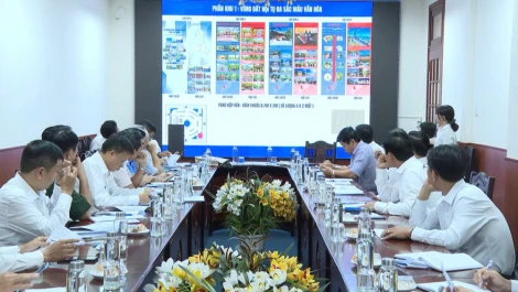 Chiều 04/8, Phó Chủ tịch UBND tỉnh Tây Ninh Phạm Tấn Hòa chủ trì buổi làm việc với đơn vị tư vấn về tham gia Triển lãm thành tựu đất nước nhân dịp kỷ niệm 80 năm Ngày Quốc khánh (02/9/1945 - 02/9/2025). Đến dự có Phó Chủ tịch UBMTTQ Việt Nam tỉnh Nguyễn Tiến Tân; Phó Trưởng ban Tuyên giáo và Dân vận Tỉnh ủy Mai Đặng Thảo Nguyên.