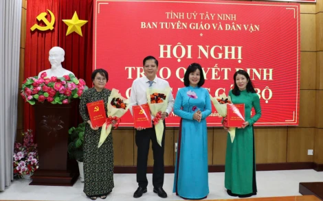 Ban Tuyên giáo và Dân vận Tỉnh ủy Tây Ninh công bố quyết định về công tác cán bộ