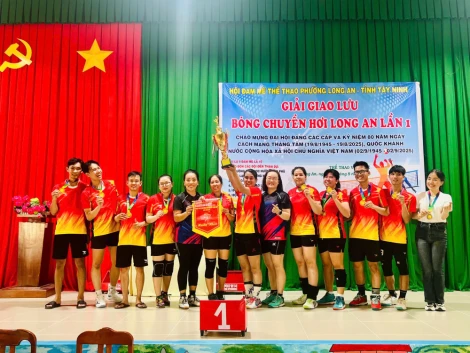 Đội Kết Nối (Kim Tho – Vĩnh Long) giành giải Nhất giải Giao lưu bóng chuyền hơi Long An