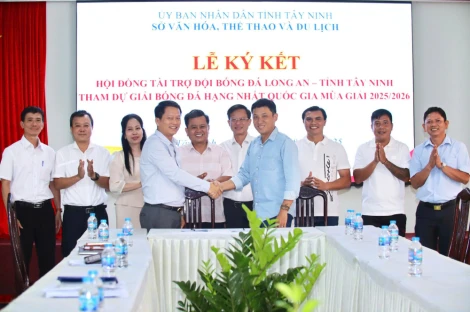 Câu lạc bộ Bóng đá Long An hồi sinh trong hình hài mới