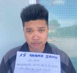 Mua ma túy trên đường về nhà thì bị bắt quả tang