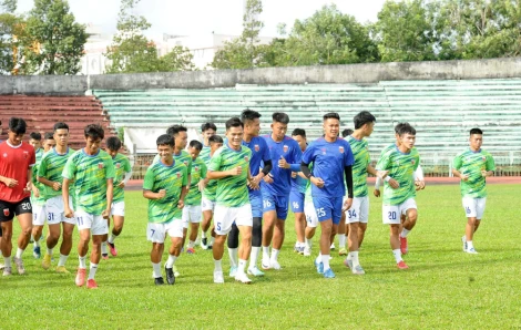 Câu lạc bộ Bóng đá Long An có buổi tập đầu tiên trên Sân vận động Long An