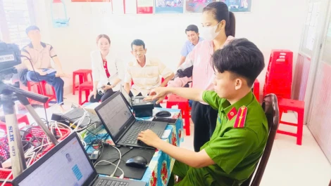 Tây Ninh tăng tốc cấp tài khoản định danh điện tử mức độ 2 trong tháng 8