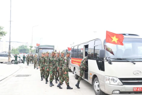 Bộ Chỉ huy Quân sự tỉnh Tây Ninh đón đoàn Quân đội Hoàng gia Campuchia tham gia nhiệm vụ diễu binh