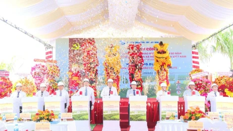 Khởi công dự án xây dựng đường dẫn vào 3 cầu trên Đường tỉnh 827E