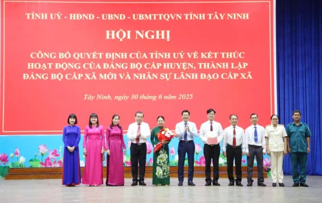 Xây dựng phường Hòa Thành phát triển toàn diện và bền vững