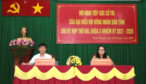 Phó Chủ tịch HĐND tỉnh Nguyễn Hồng Sơn tiếp xúc cử tri phường Ninh Thạnh