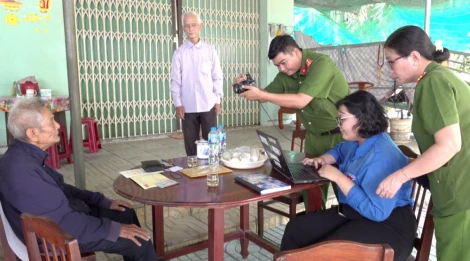 Tây Ninh: Chủ động, linh hoạt trong công tác cấp, đổi thẻ đảng viên