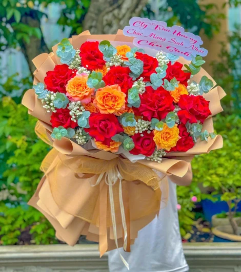 Vì sao bó hoa hồng luôn “ghi điểm” trong ngày sinh nhật