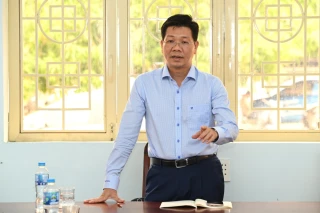 Phó Bí thư Thường trực Tỉnh ủy, Chủ tịch HĐND tỉnh Nguyễn Mạnh Hùng làm việc với xã Thạnh Đức