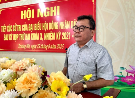 Trưởng ban Nội chính Tỉnh ủy Trương Nhật Quang tiếp xúc cử tri xã Truông Mít